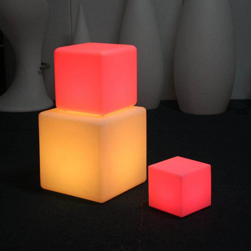 LED16色发光凳子led七彩发光塑料方块吧凳遥控变色防水滚塑方块