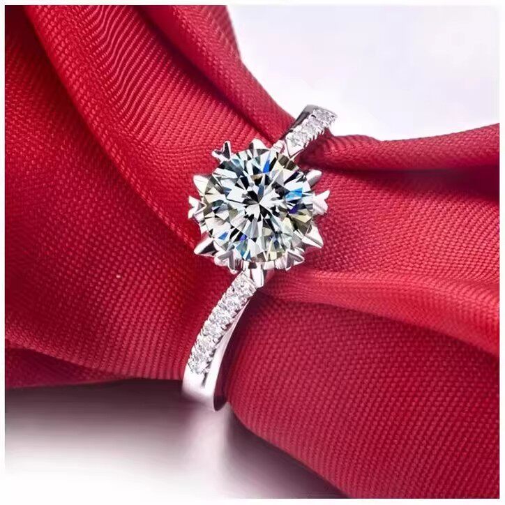 正品钻戒PT950铂金1克拉钻石戒指女 白金结婚八心八箭莫桑石指环