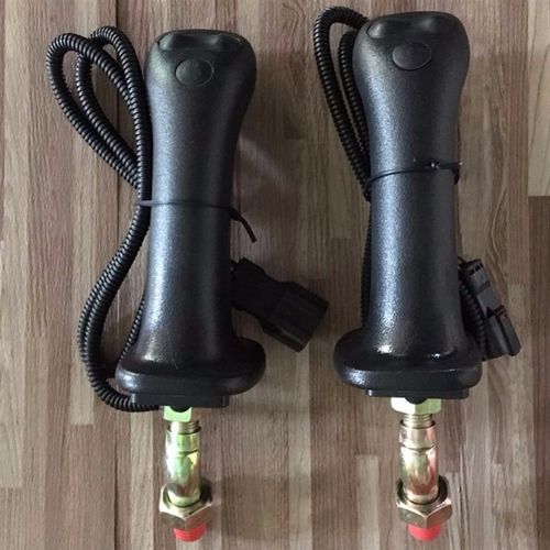 挖掘机改装抓木器抓铁器三键操纵杆手柄胶手N柄先导操纵手柄胶配