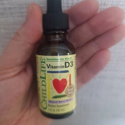 ChildLife Essentials维生素 D3天然浆果味12.5 微克30 毫升）