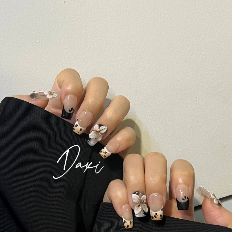 大喜DAXI【豹纹花卉】2025超火穿戴甲热销榜高级感纯手工美甲贴片,彩妆/香水/美妆工具,穿戴甲/甲片,淘宝优惠券,粉丝福利购,淘宝优惠卷