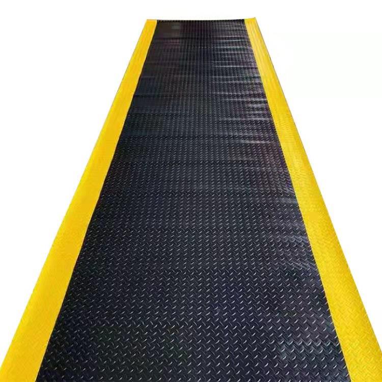 VC黄柳叶人字纹绿双色IKE防垫加厚牛筋黄边警示线地板革滑厂P房地