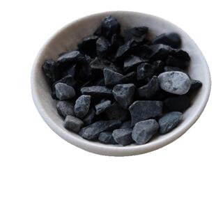 黑色砾石碎石拌土铺面园艺盆栽种植摆放工程施工