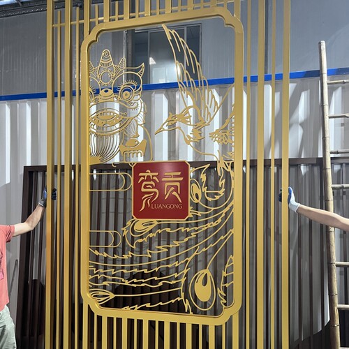 铝合金铜板浮雕格镂空屏风方管焊接家装玄关装饰