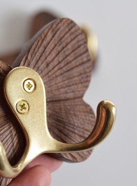 蝴蝶实木挂钩创意桃无痕黏鈎衣帽钩桃门後挂钩榉木挂衣钩