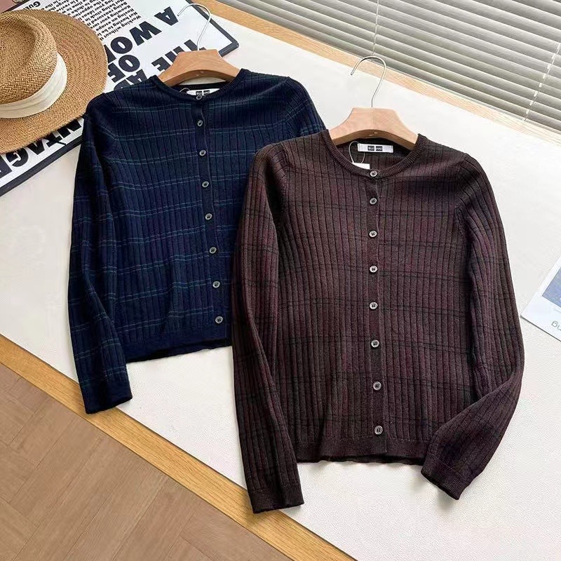 UINQUT/女装精纺美利奴羊毛罗纹圆领条纹针织短开衫秋冬款481408