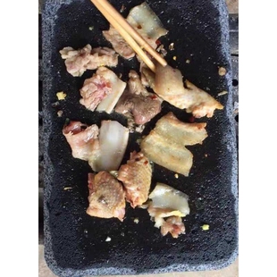 新款直销火山石烤盘石板烧烤盘大理石烧烤石头腾冲火山石盘烤肉烤