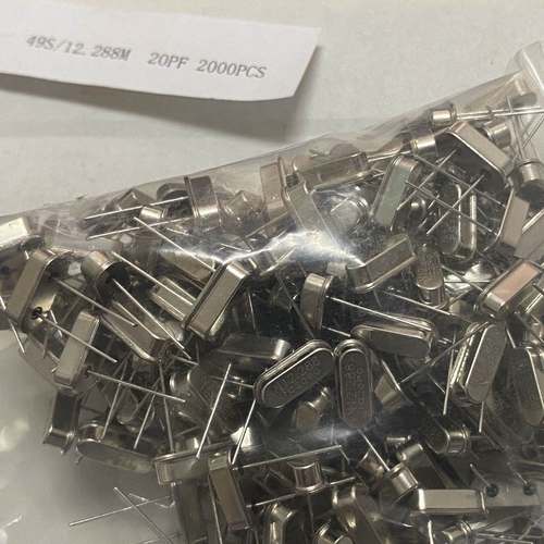 直插无源晶振HC-49S 6.7458M 插件晶振 晶体 6.7458MHZ 正品