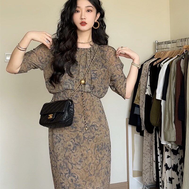 速发任小艺复古宽松高花碎腰设衣裙连计感小众简约通勤长款印花裙