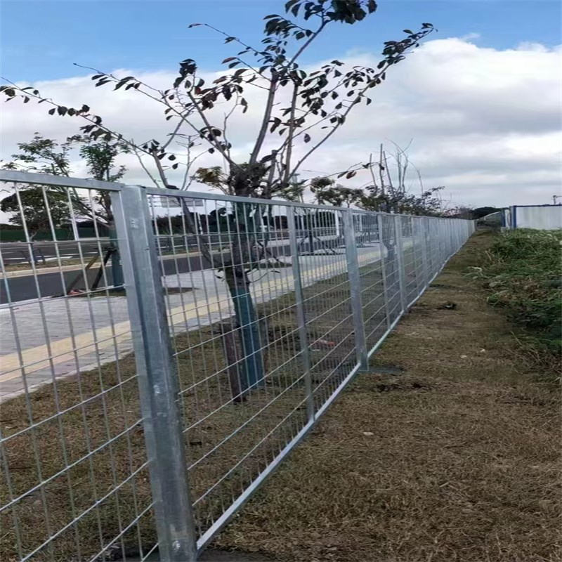 速发热镀锌护栏边框防护网仓库隔离铁丝网户外防锈立柱围栏田园双图片