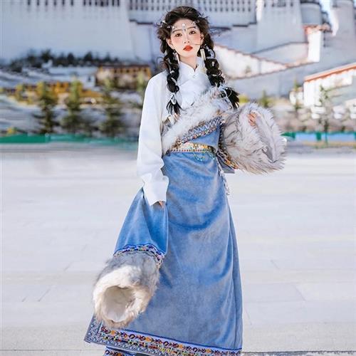 藏族服装冬装装女外袍秋冬藏袍旅拍加厚袍子民族拍摄西藏2024新款