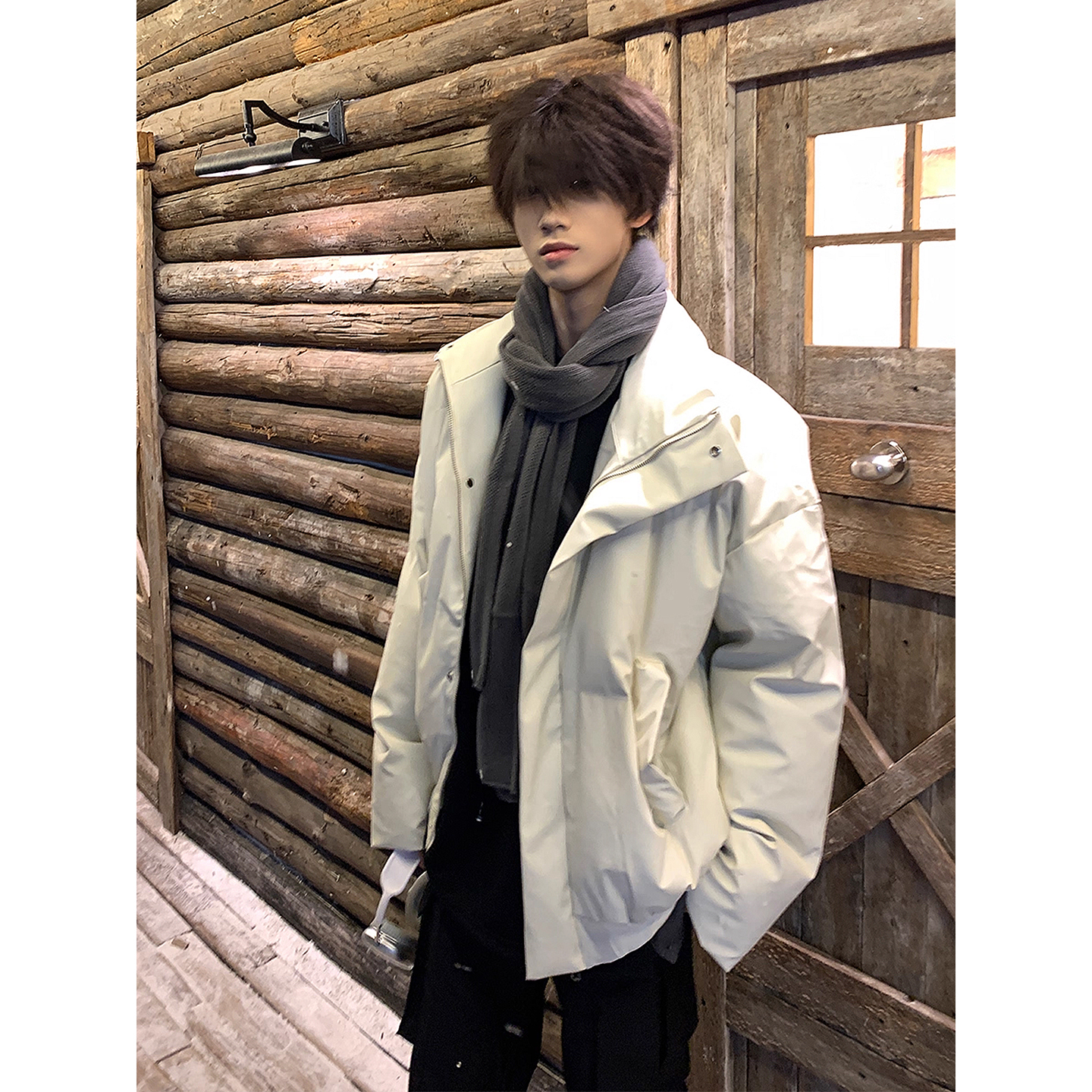 米白色pu皮短款羽绒服男款冬季