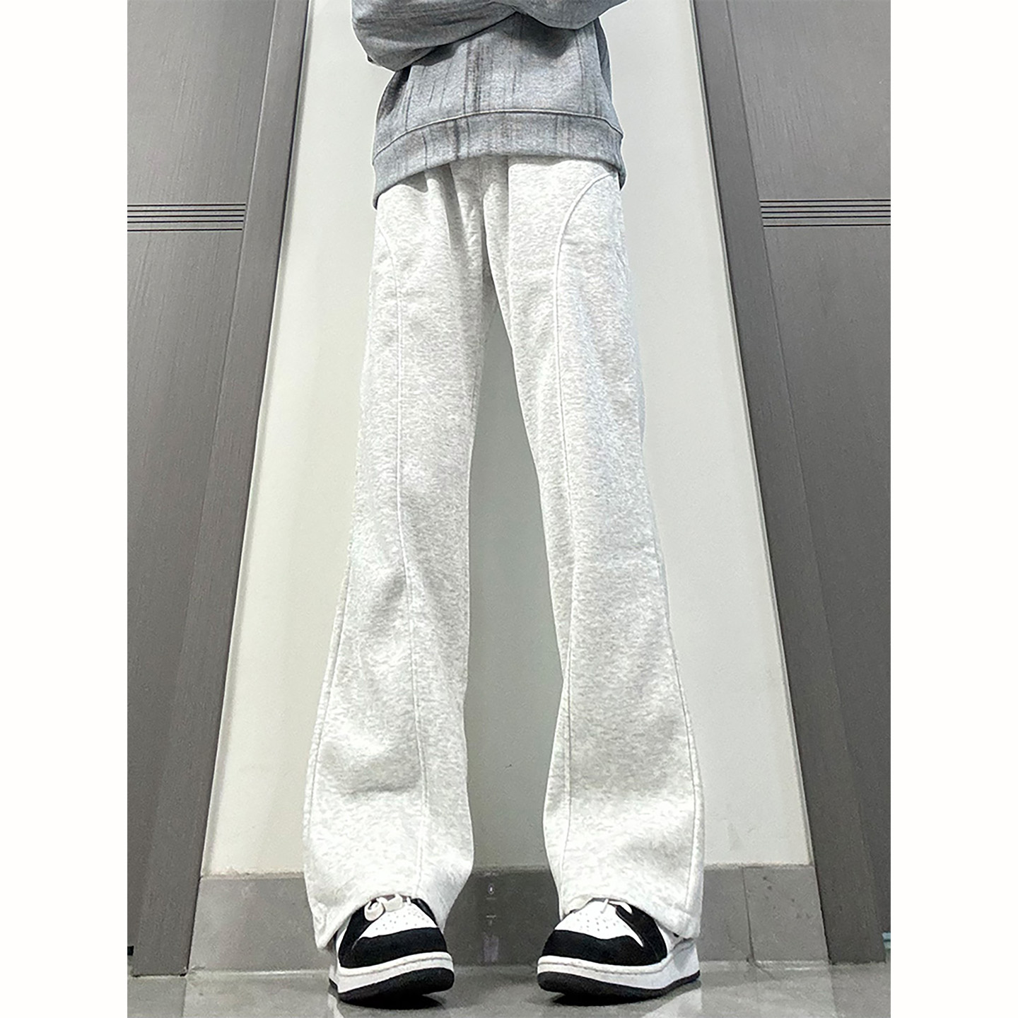 白灰色美式斜切弯刀卫裤男款直筒