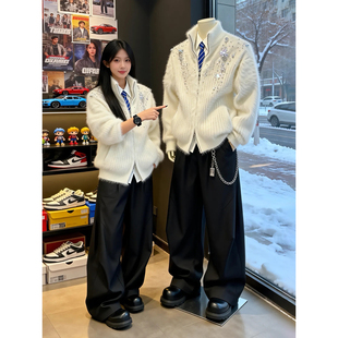 高级感珍珠点缀毛衣高领小香风外套 冬季 白色仿貂毛绒针织开衫 男款