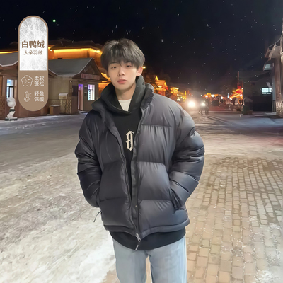 黑色短款轻薄羽绒服冬季防寒保暖