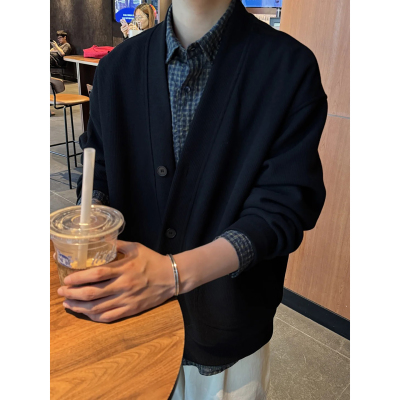 黑色v领针织夹克秋季日系慵懒风