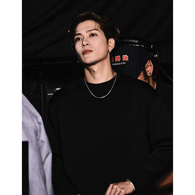 王嘉尔同款无帽圆领卫衣男秋冬