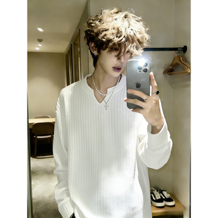 白色肌理感V领长袖T恤男款春秋人夫感穿搭卫衣cleanfit内搭打底衫