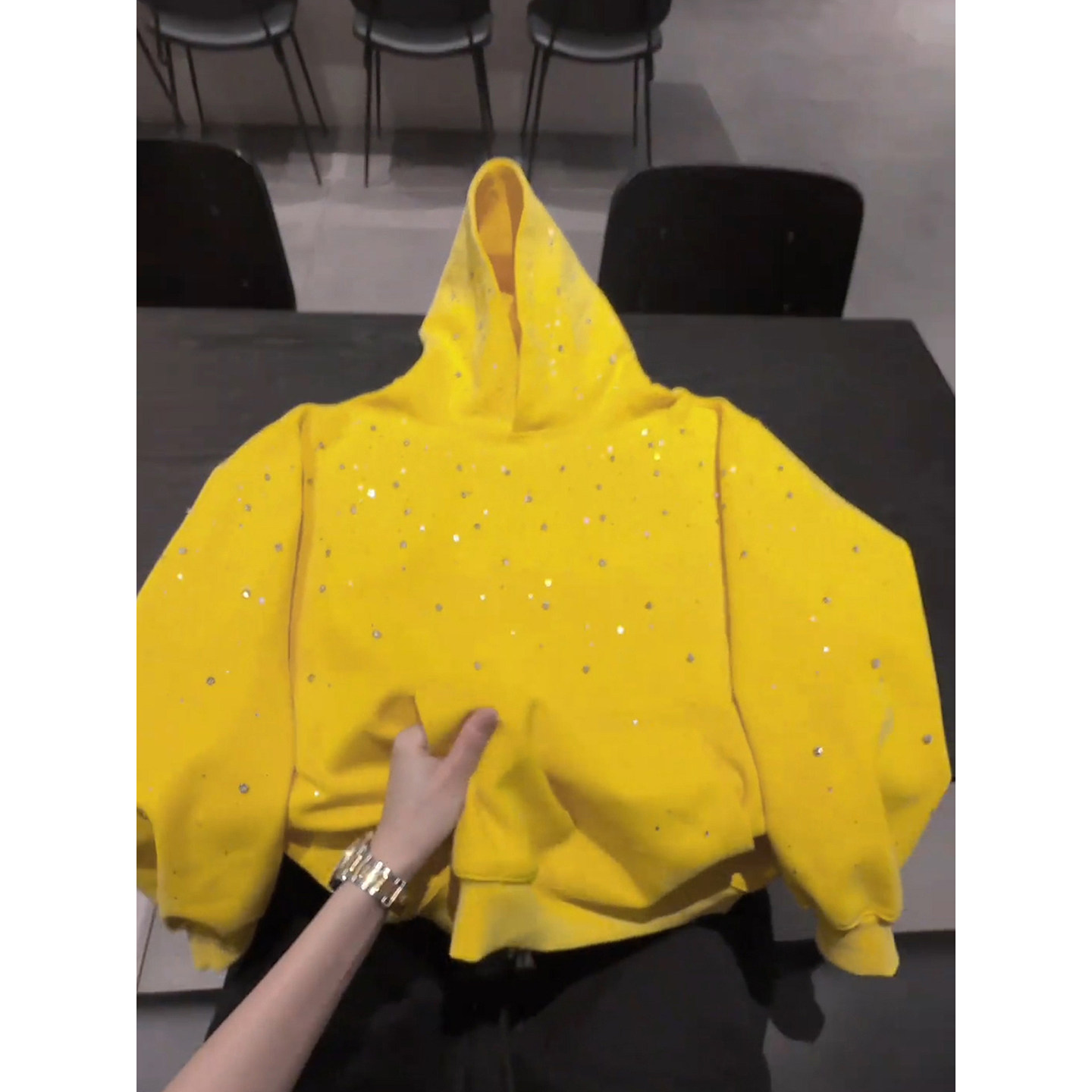 黄色满天星烫钻连帽卫衣男款春装高街痞帅情侣帽衫小众设计感上衣