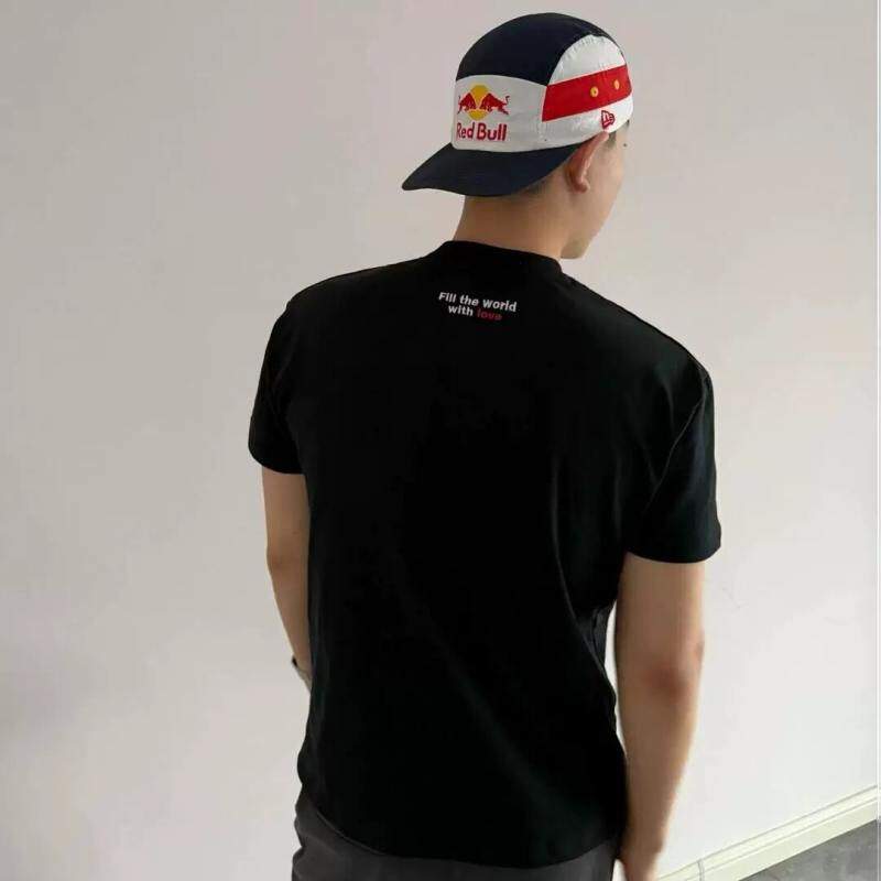 何以至此刺绣短袖男夏索罗娜凉感