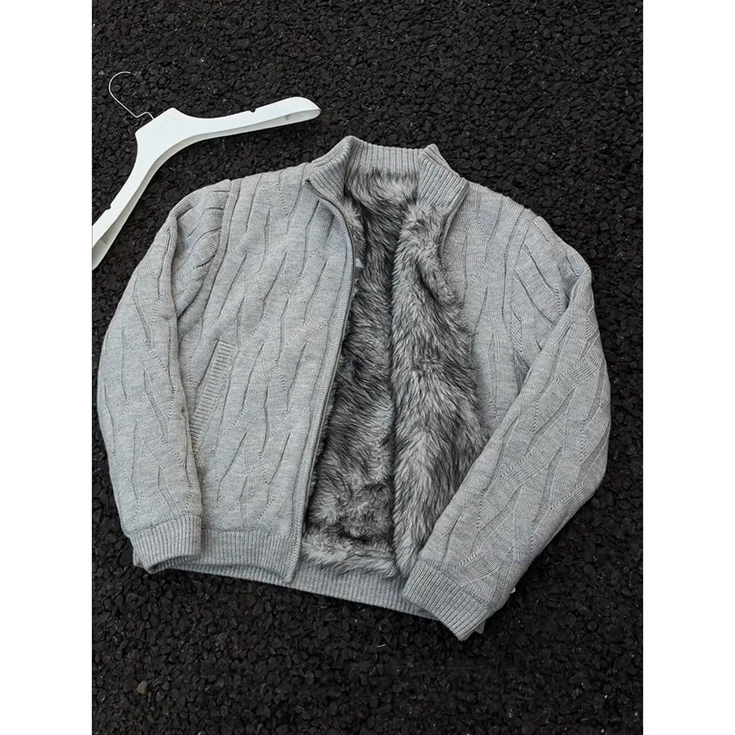 灰色荆棘绞花针织开衫男款冬季