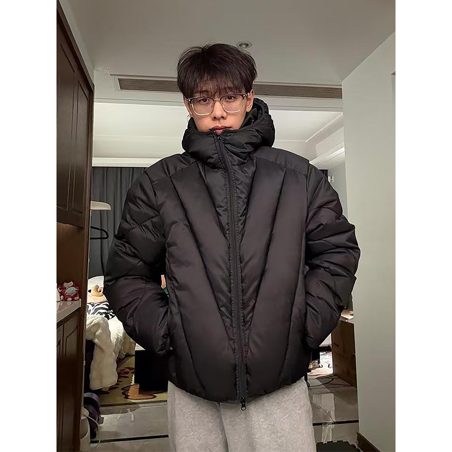 V型射线轻量化排骨羽绒服男冬季