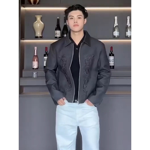暗纹雕花宫廷风短款夹克男春秋款高级感痞帅美式复古正肩开衫外套