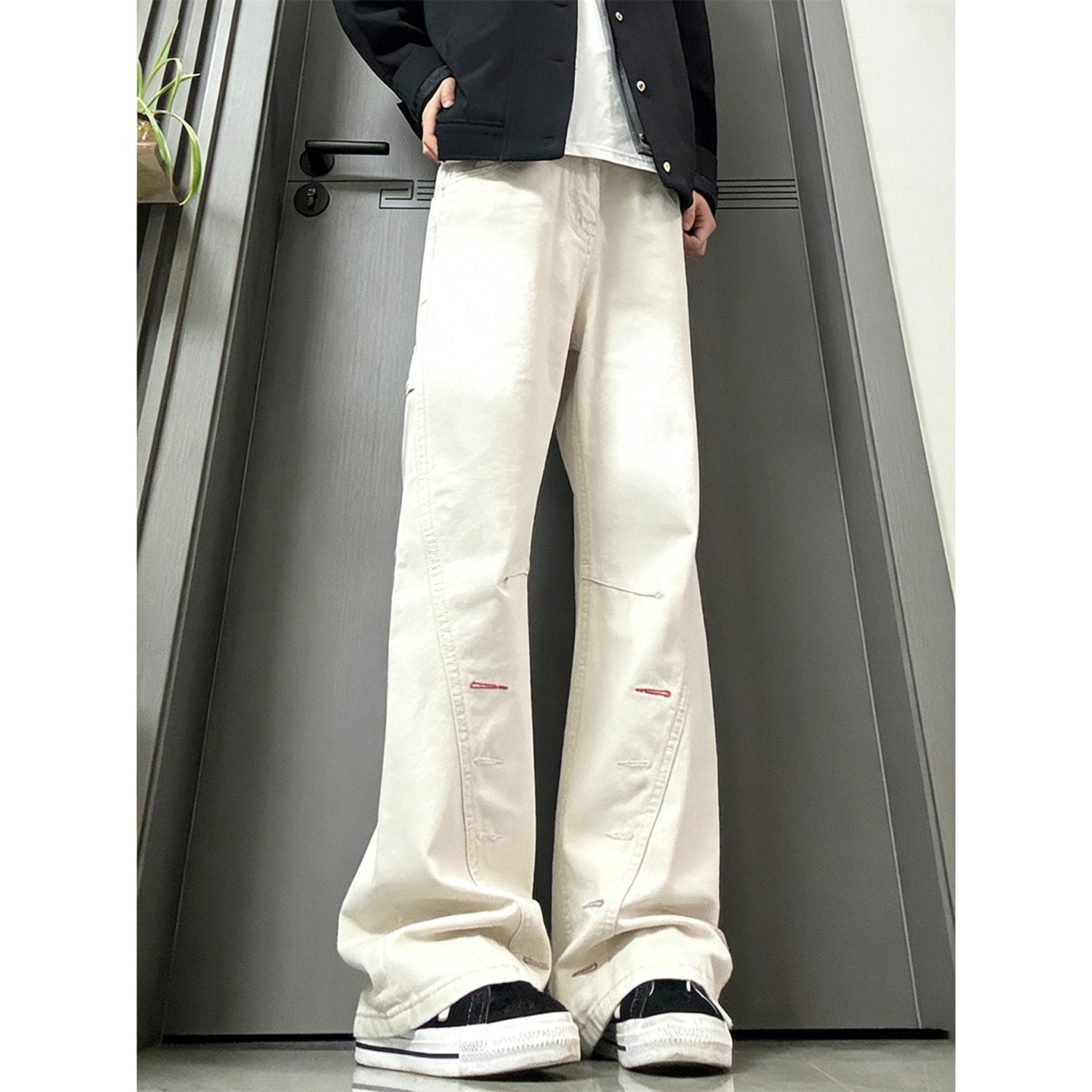 米白色刺绣微喇纯棉牛仔裤男款春节潮牌设计感裤子斜切直筒弯刀裤,男装,牛仔裤,淘宝优惠券,粉丝福利购,淘宝优惠卷