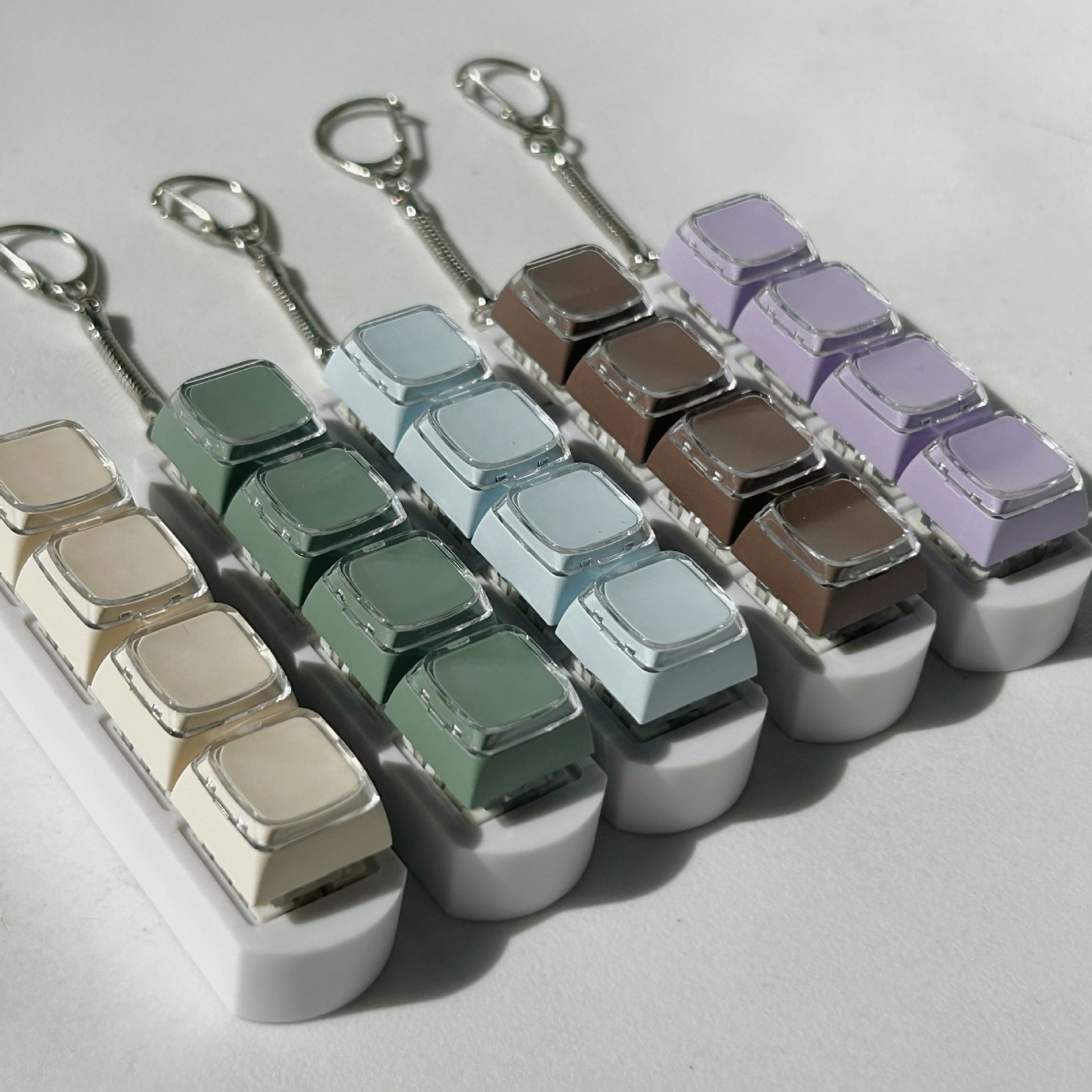 发光解压按键钥匙扣办公室解压神器挂件机械键盘解压按钮