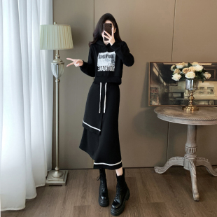 今年流行漂亮套装裙女秋季时尚运动休闲高级感加绒卫衣裙子两件套