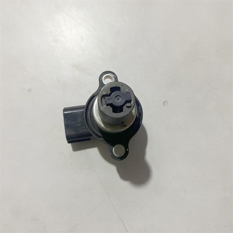 适用铃木GW250F/DL250/GSX250R节气门感测器怠速感应器控制阀马达