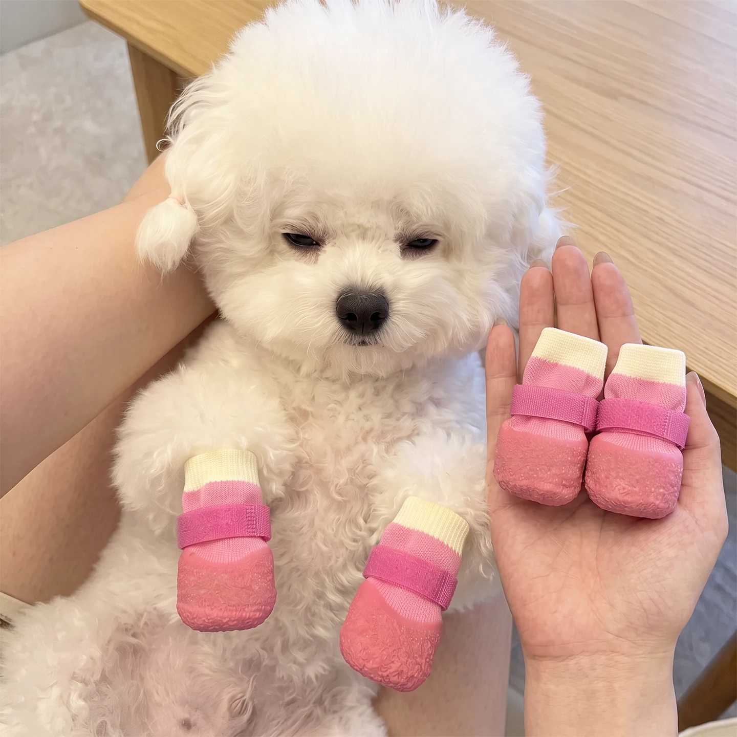 小狗狗鞋子宠物脚套耐磨软底甩不掉中小型犬猫咪袜子户外防脏防水