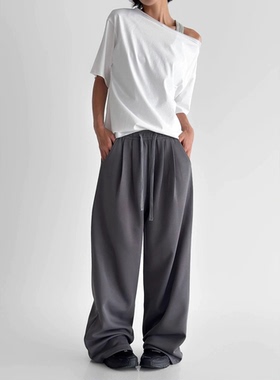 双排细褶设计宽松直筒运动裤垂感不贴身腰脚双调节高弹松紧腰外穿