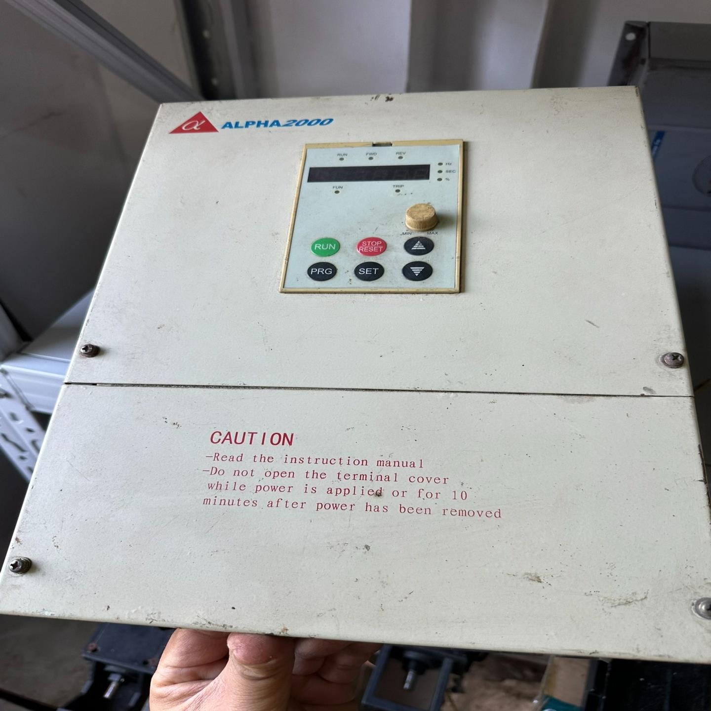 议价变频器ALPHA2000-318R5G。18.5KW