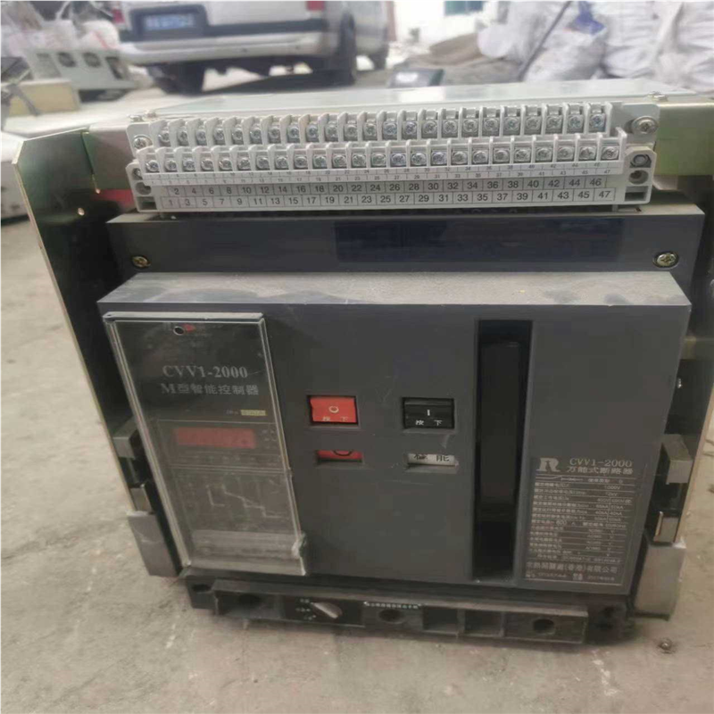 询价~驱动器/控制器，CVV1-2000万能式断路器，运费，需