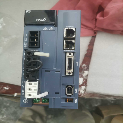 富士RYH152F5-VV2伺服驱动器，功率1.5KW，实物~议价