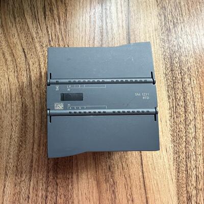 议~西门子231-5PF32-0XB0外壳盖板齐全有点瑕疵磕