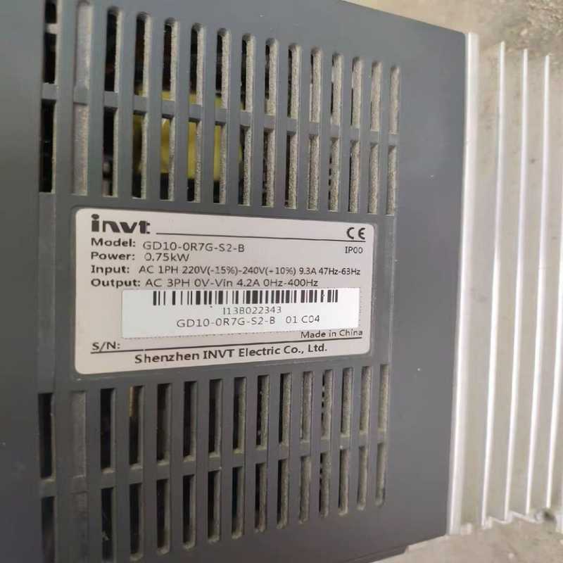GD10-0R7G-S2-B   英威腾变频器，件，成色（gg设备）
