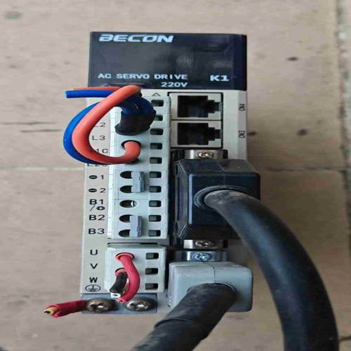 芝山伺服驱动器两个没标签型号功能便宜处理看上的老议价