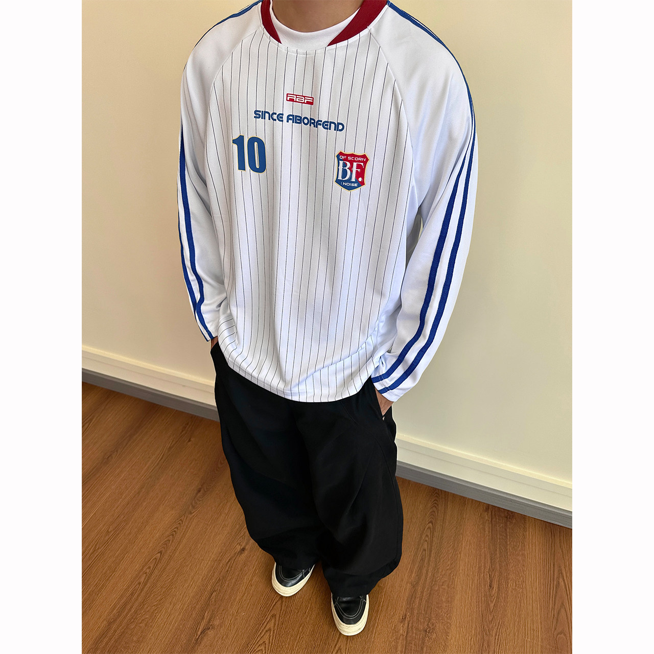 美式复古徽章撞色球衣长袖T恤男秋季新款运动风条纹宽松廓形上衣