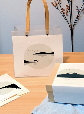 hnf140通用节日生日卡通森系风ins礼盒套装浅色牛皮纸盒伴手礼盒