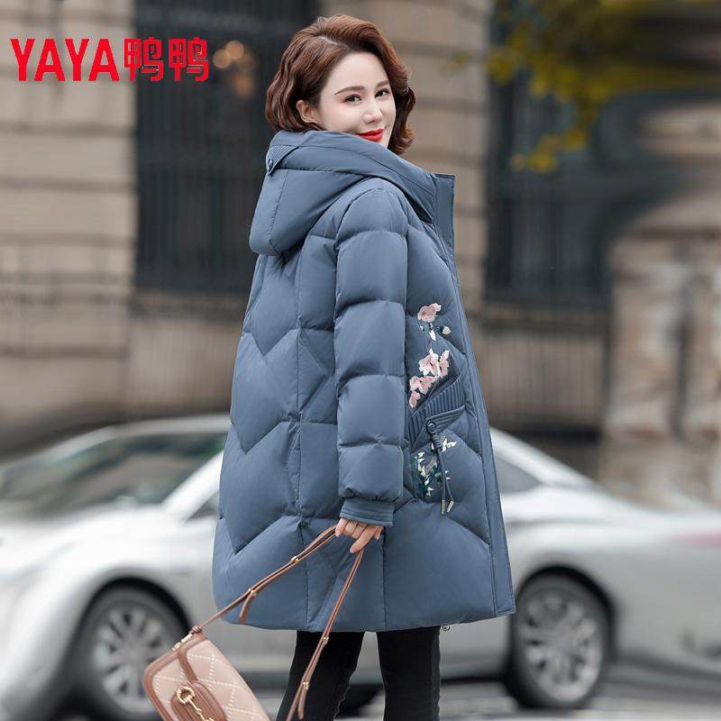 YAYA鸭鸭中年妈妈冬装时尚羽绒服女2025新款中老年女冬季洋气