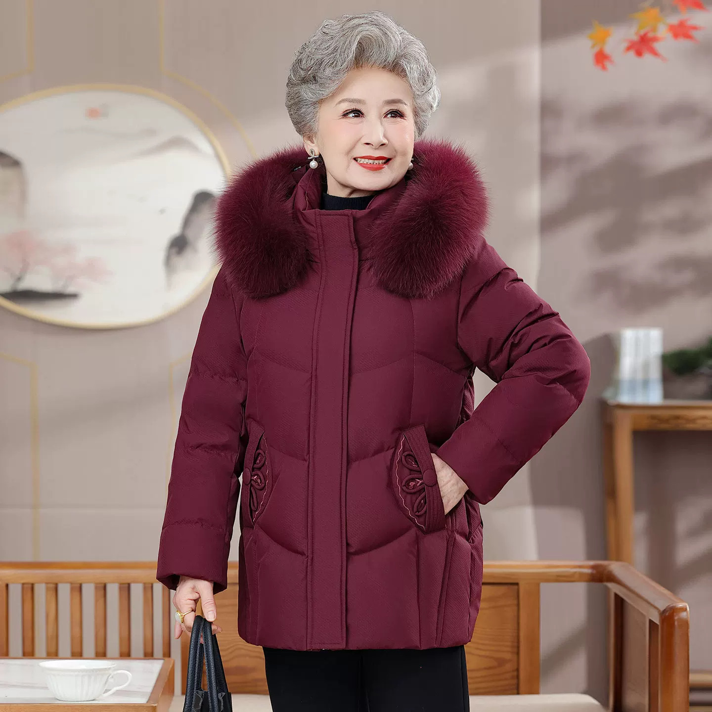 鸭鸭品牌奶奶大毛领羽绒服女2026新款冬季中老年老人加厚保暖外套