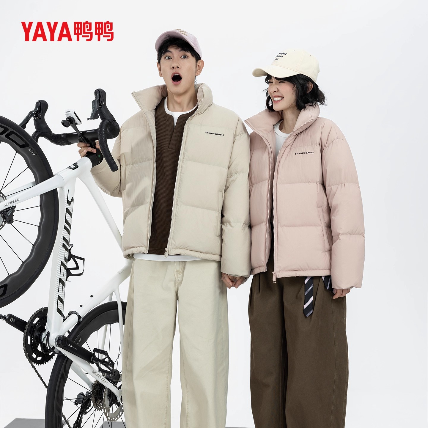 YAYA鸭鸭25冬季新款男女情侣款立领羽绒服加厚保暖面包服时尚外套