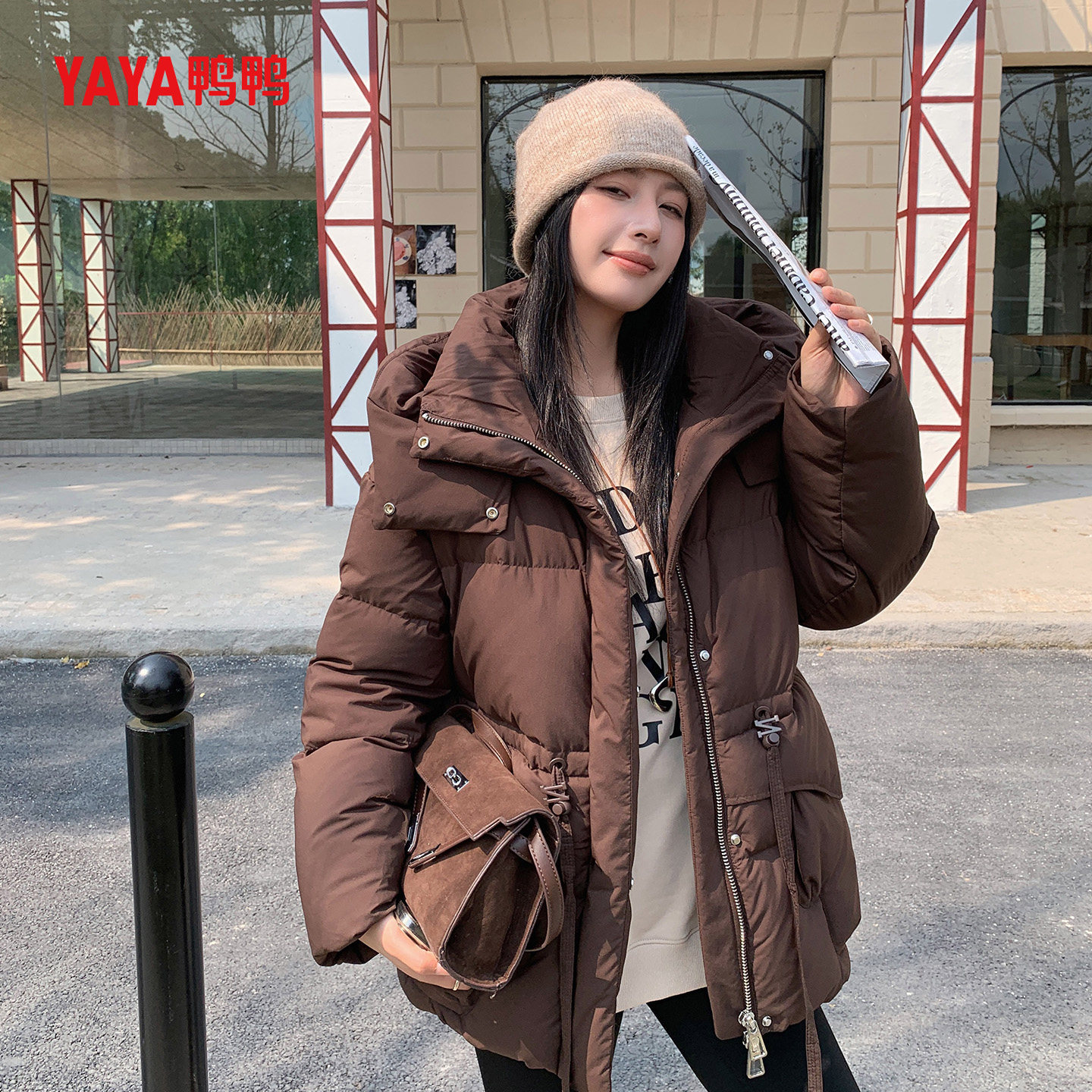 YAYA鸭鸭连帽中长款羽绒服女25冬季时尚宽松加厚丫丫鸭绒保暖外