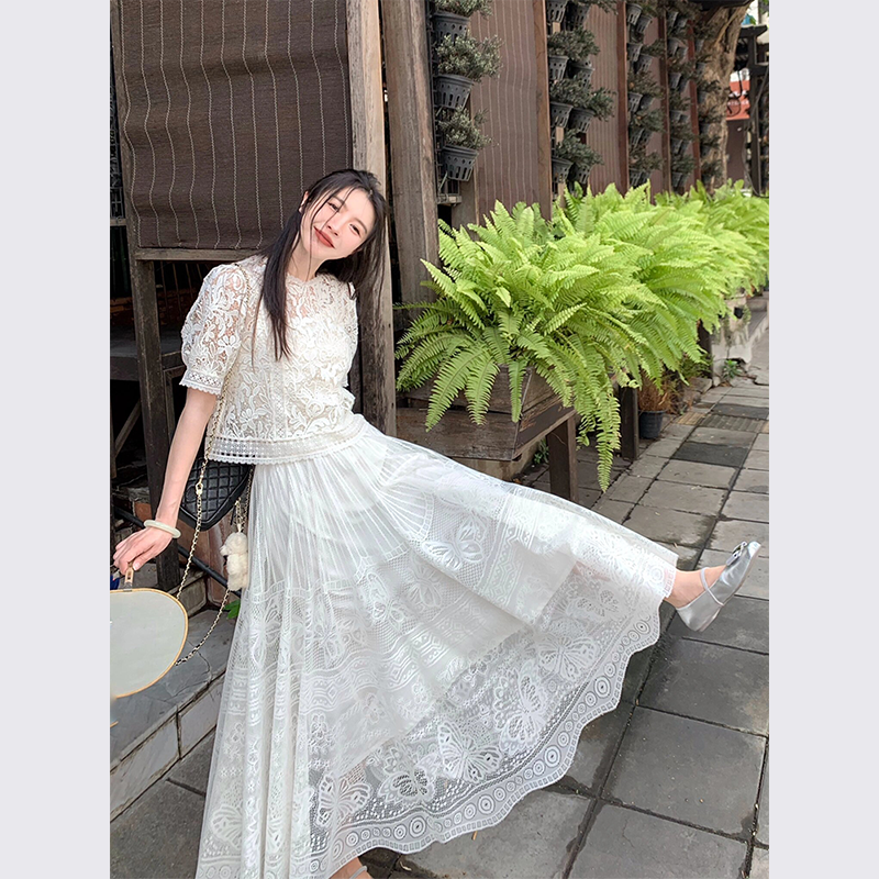 春装2024年新款云南旅游穿搭女装喜洲花渡白色蕾丝连衣裙套装夏季