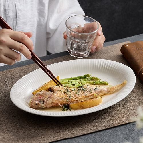 速发鱼盘家用2025新款盘瓷蒸鱼盘用专子高级感椭圆形大号菜陶深盘