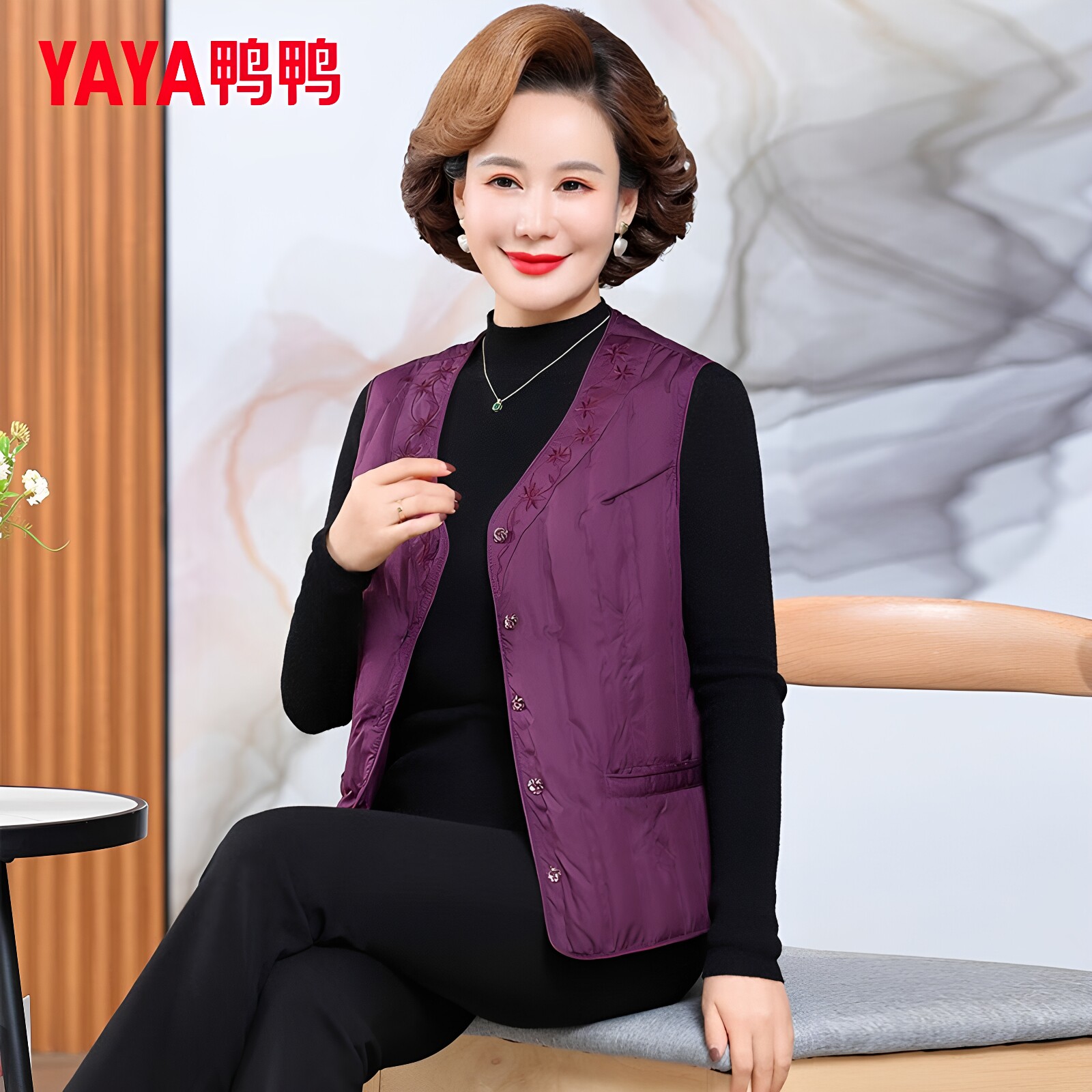 鸭鸭中老年女羽绒马甲冬季奶奶装无袖坎肩内搭马夹外穿妈妈装背心