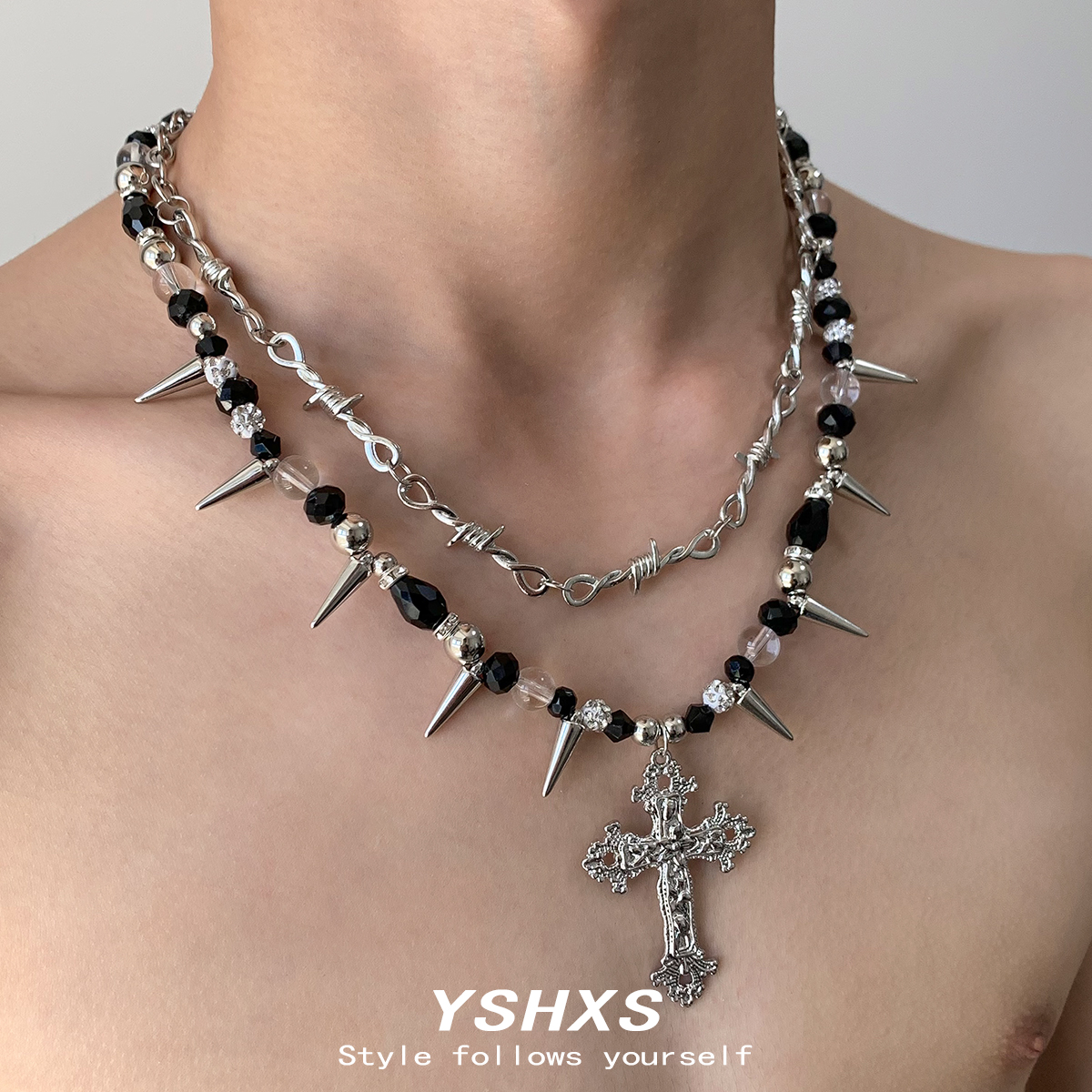 十字铆钉串珠设计感项链