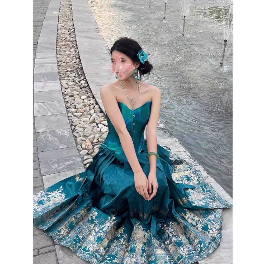 孔雀蓝套装新中式国风时尚改良马面裙鱼骨抹胸气质两件套